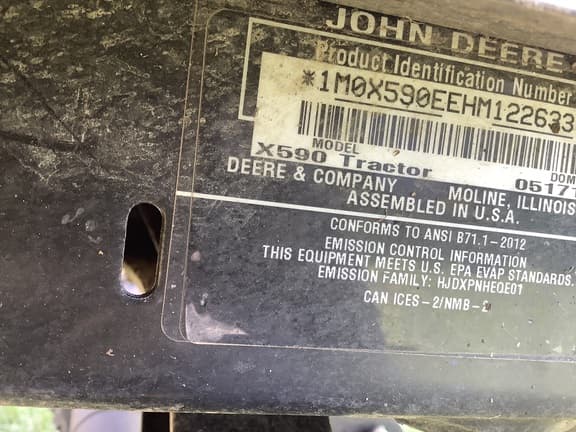 Image of John Deere X590 equipment image 4