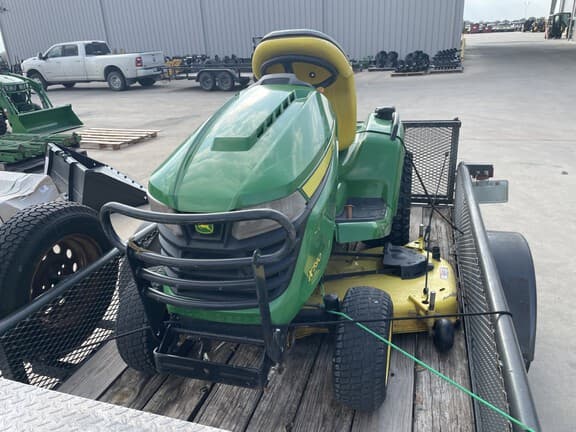Image of John Deere X590 equipment image 1