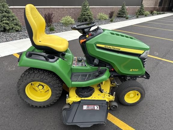 Image of John Deere X590 equipment image 1