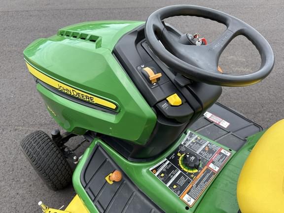 Image of John Deere X590 equipment image 4