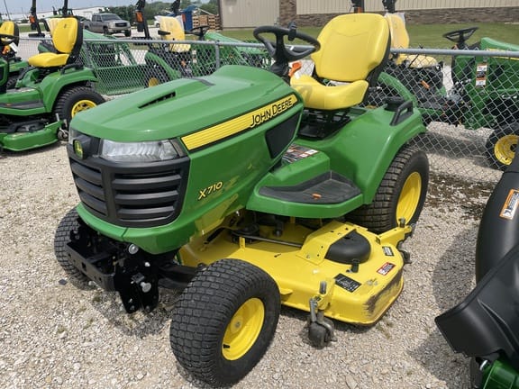 Main image John Deere X710