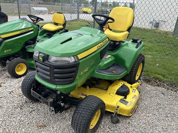 Image of John Deere X730 equipment image 1