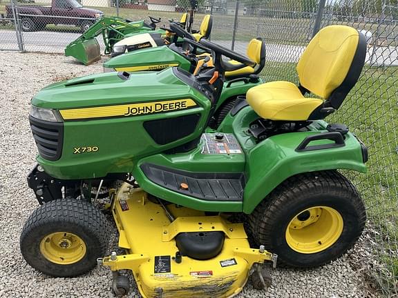 Image of John Deere X730 equipment image 2