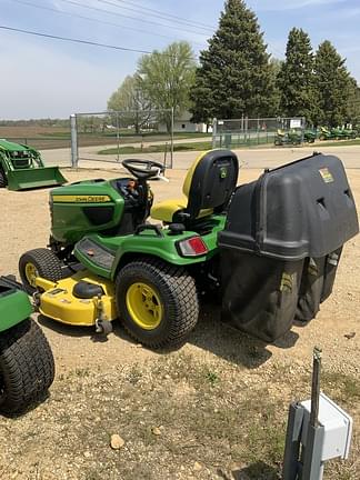 Image of John Deere X730 equipment image 3