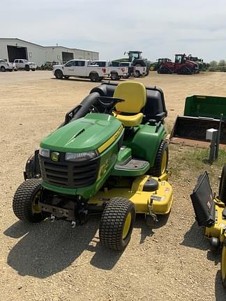 Image of John Deere X730 equipment image 2