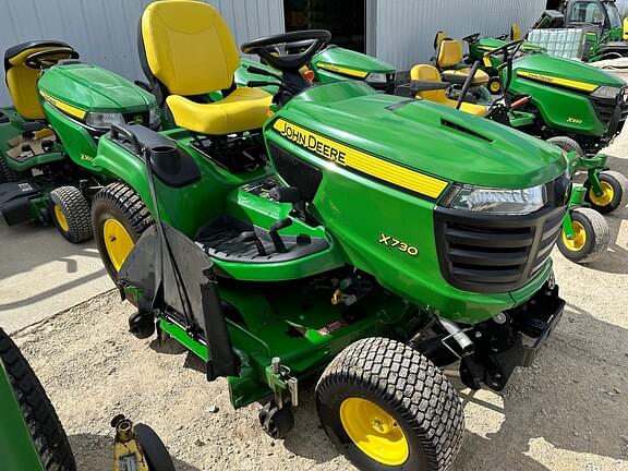 Image of John Deere X730 equipment image 1