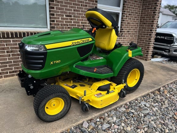Main image John Deere X730