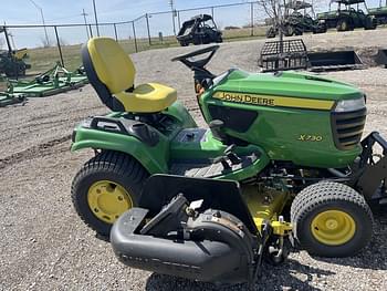 2017 John Deere X730 Equipment Image0