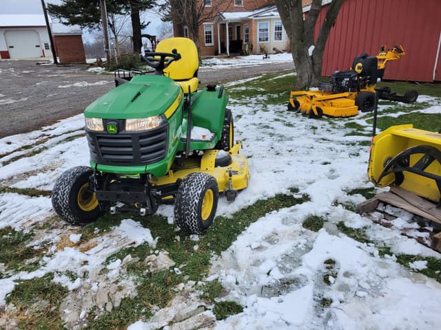 Image of John Deere X730 equipment image 1