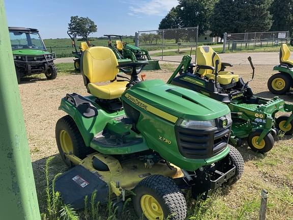Image of John Deere X730 equipment image 1