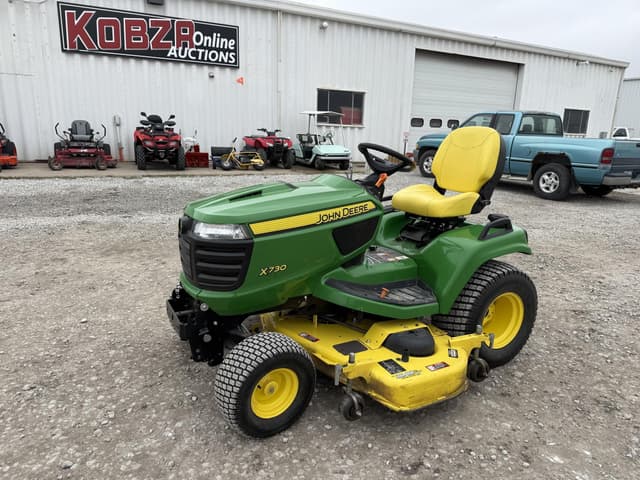 Image of John Deere X730 equipment image 1