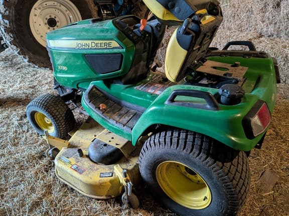Image of John Deere X730 equipment image 1