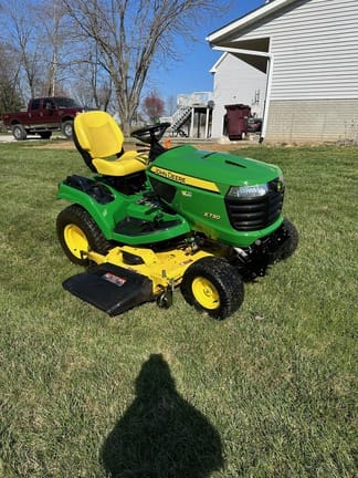 Main image John Deere X730