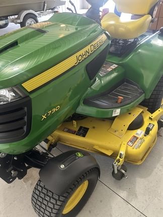 2017 John Deere X730 Equipment Image0