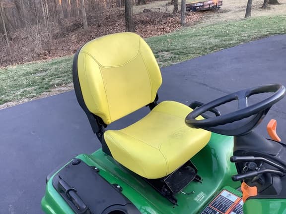 Image of John Deere X730 equipment image 3