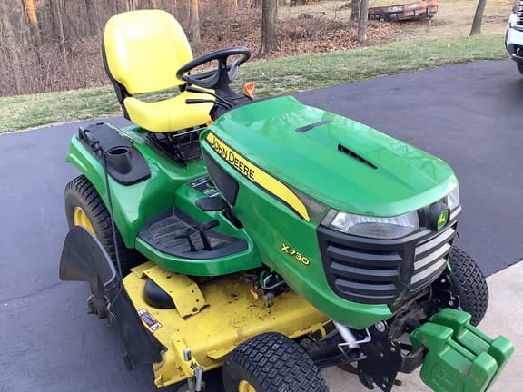 Image of John Deere X730 equipment image 1