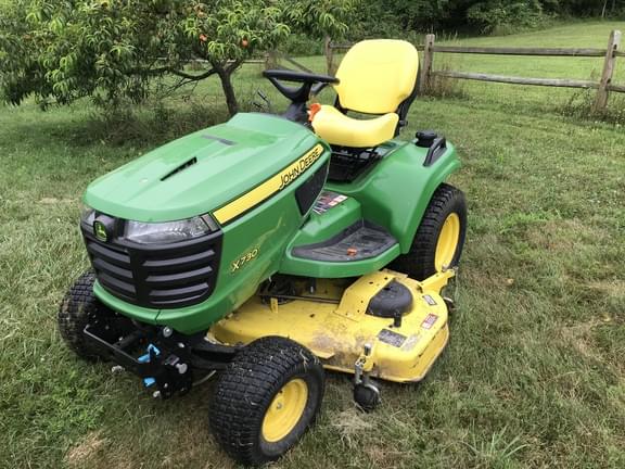 Image of John Deere X730 equipment image 1