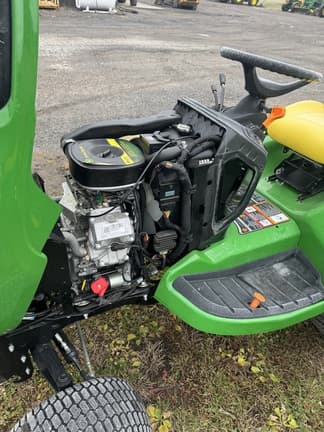 Image of John Deere X730 equipment image 4