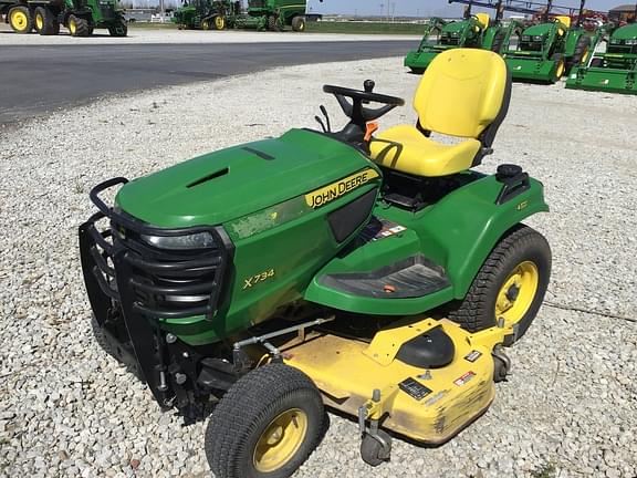 Image of John Deere X734 equipment image 2