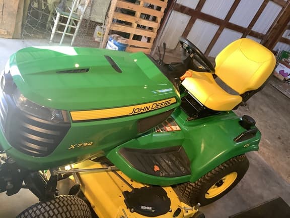 Image of John Deere X734 Primary image