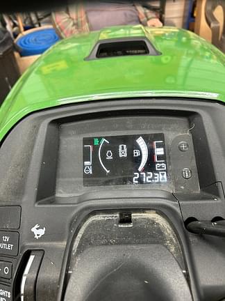 Image of John Deere X734 equipment image 4