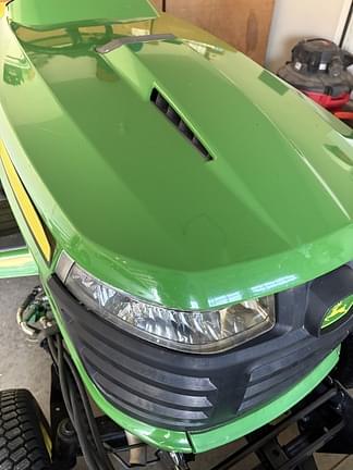 Image of John Deere X734 equipment image 1