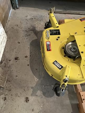 Image of John Deere X734 equipment image 3