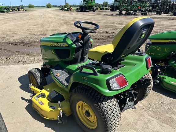 Image of John Deere X734 equipment image 3