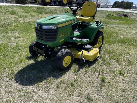 2017 John Deere X734 Image