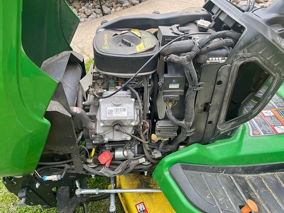 Image of John Deere X734 equipment image 4