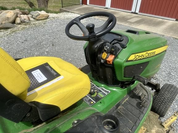 Image of John Deere X734 equipment image 4