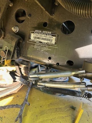 Image of John Deere X738 equipment image 4