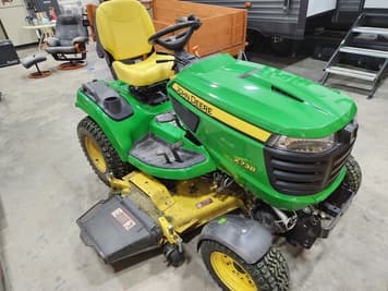 Main image John Deere X738