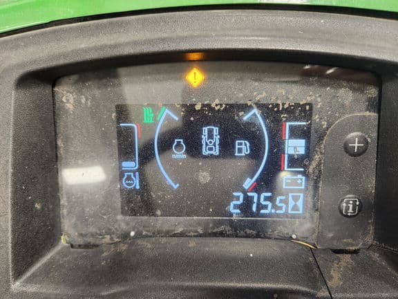 Image of John Deere X738 equipment image 2