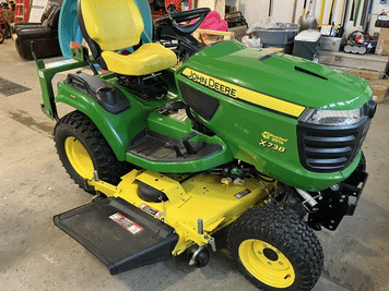 Main image John Deere X738