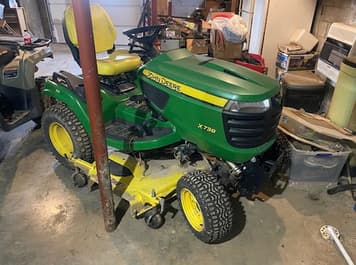 Main image John Deere X738