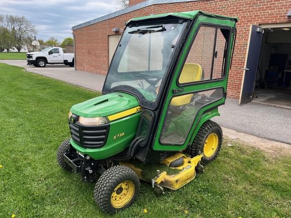 Image of John Deere X738 Primary image