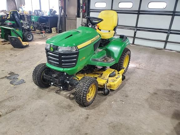 Image of John Deere X738 Primary image