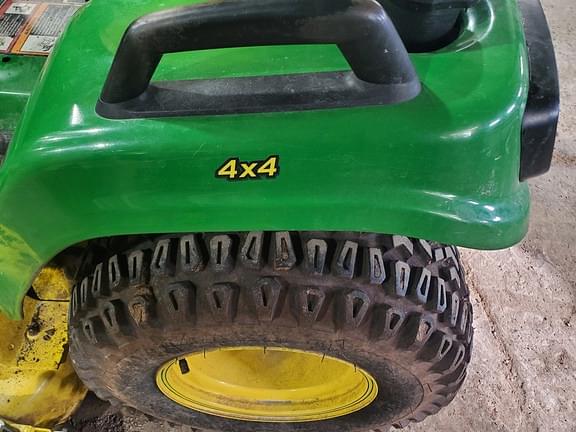 Image of John Deere X738 equipment image 4