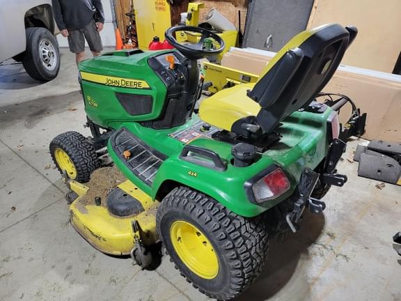 Image of John Deere X738 equipment image 3