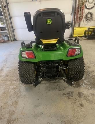 Image of John Deere X738 equipment image 2
