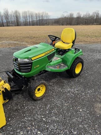 Image of John Deere X738 Primary image