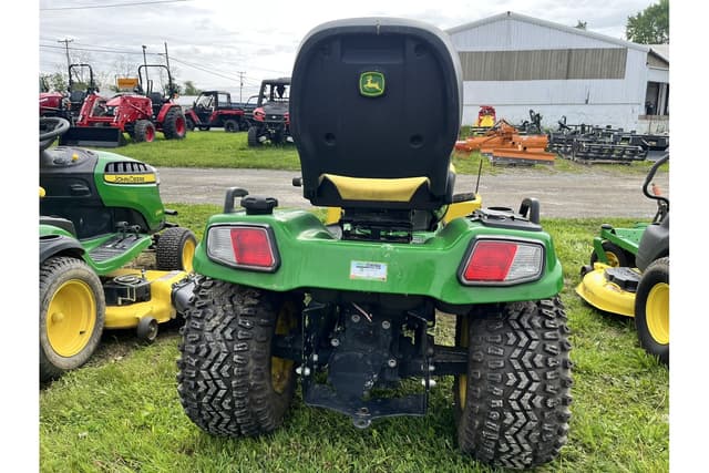 Image of John Deere X738 equipment image 2