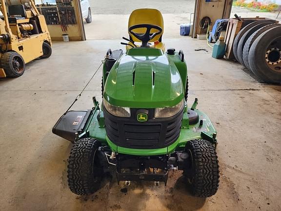 Image of John Deere X738 equipment image 1