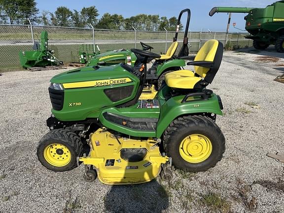 Image of John Deere X738 Primary image