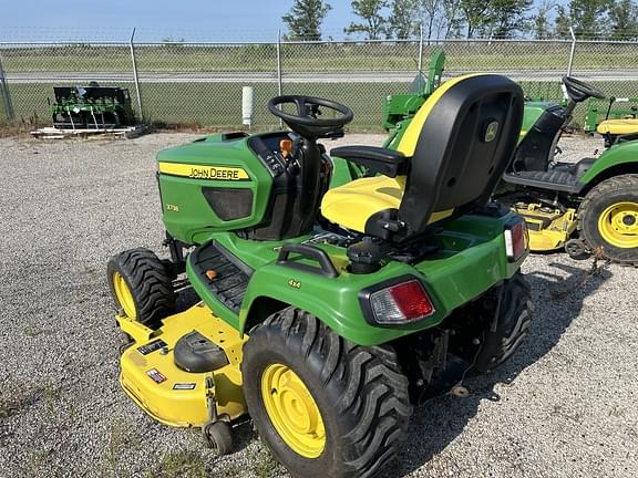 Image of John Deere X738 equipment image 1