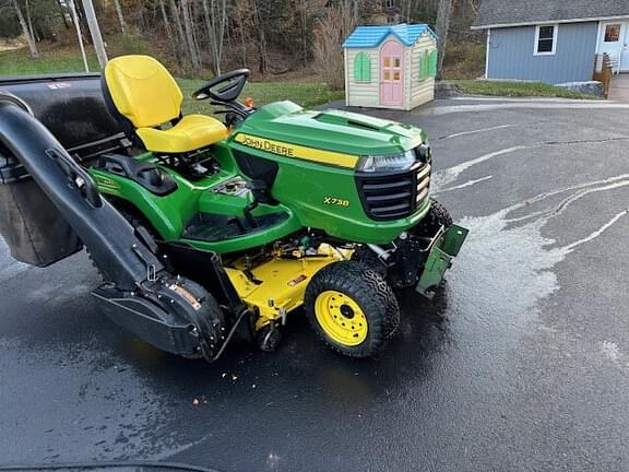 Image of John Deere X738 equipment image 4