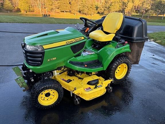 Image of John Deere X738 Primary image