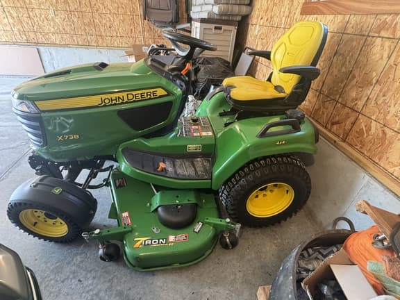 Image of John Deere X738 Image 0