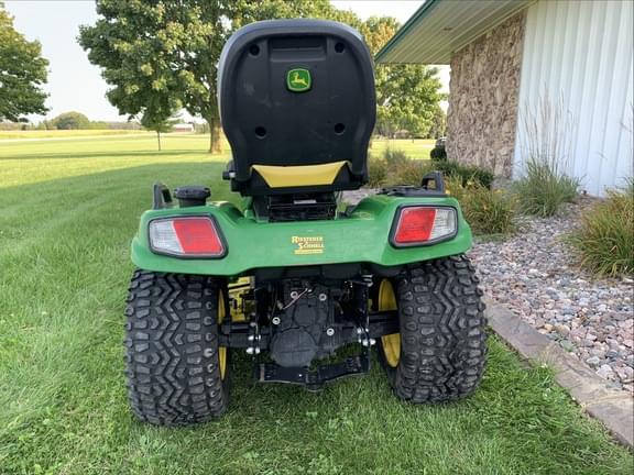 Image of John Deere X738 equipment image 3